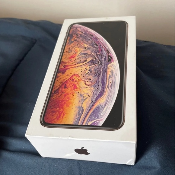 iPhone XS Max - Picture 3 of 7